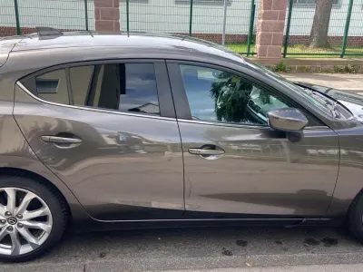 Gebraucht Mazda 3 Exclusive-Line 150 PS (110 kW) 2013 Braun Limousine