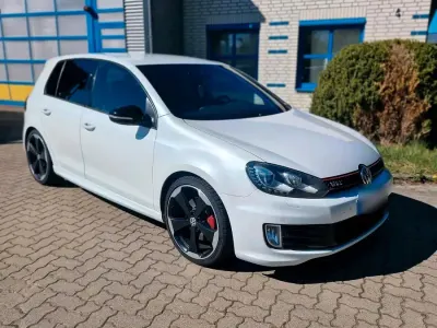 Używany VW Golf VII Edition 235 KM (172 kW) 2012 Biały Sedan/Limuzyna