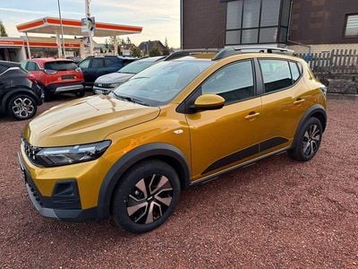 Nuova Dacia Sandero Expression 110 CV (80 kW) 2026 Giallo Berlina