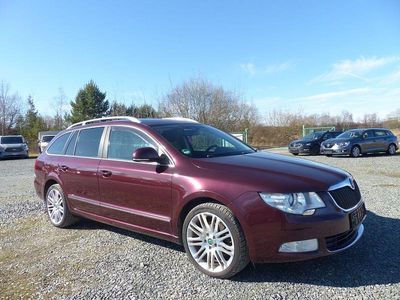 Gebraucht Skoda Superb Elegance 160 PS (117 kW) 2012 Rot Kombi