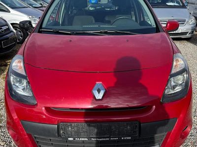 Gebraucht Renault Clio II 101 PS (74 kW) 2009 Rot Kleinwagen
