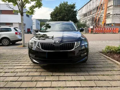 Gebraucht Skoda Octavia Clever 150 PS (110 kW) 2018 Schwarz Kombi