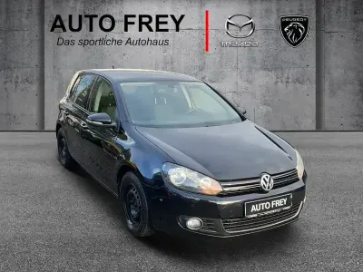 Gebraucht VW Golf VI 105 PS (77 kW) 2011 Schwarz Kleinwagen