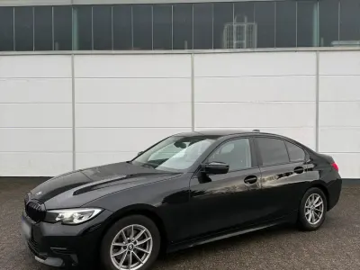 Gebraucht BMW 320 184 PS (135 kW) 2019 Schwarz Limousine