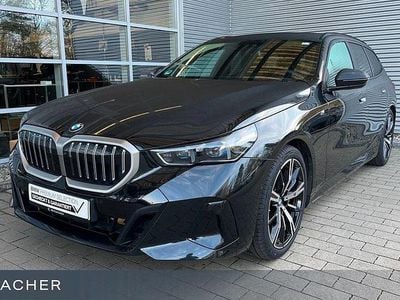 Gebraucht BMW 540 Comfort Edition 286 PS (210 kW) 2025 Saphirschwarz metallic Kombi