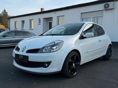 Gebraucht Renault Clio II 75 PS (55 kW) 2008 Weiß Kleinwagen