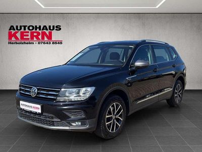 Gebraucht VW Tiguan Allspace Comfortline 150 PS (110 kW) 2019 Deep black perleffekt SUV