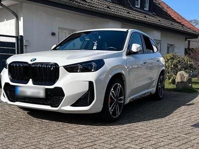 Gebraucht BMW iX1 M Sport 230 kW (313 PS) 2023 Weiß SUV