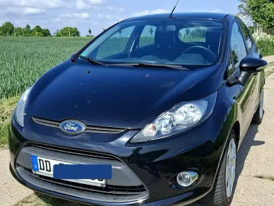 Gebraucht Ford Fiesta Champions Edition 82 PS (60 kW) 2012 Schwarz Limousine