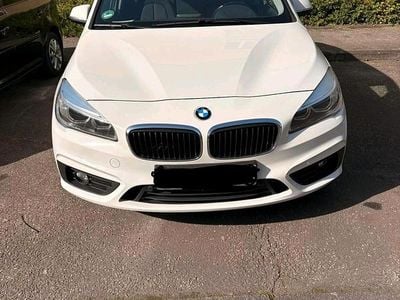 Second-hand BMW 220 190 CP (139 kW) 2017 Alb Monovolum