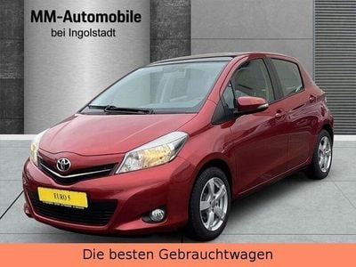 Gebraucht Toyota Yaris Club 99 PS (72 kW) 2012 Rot Kleinwagen
