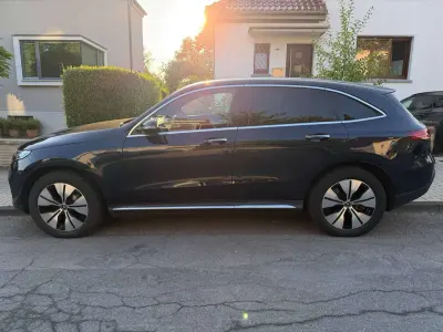Gebraucht Mercedes EQC400 AMG line 300 kW (408 PS) 2021 Blau SUV