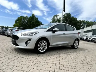 Gebraucht Ford Fiesta Cool & Connect 86 PS (63 kW) 2020 Polar silber (metallic) Kleinwagen