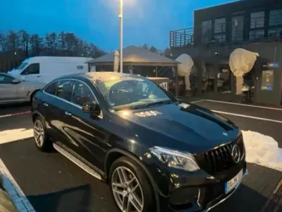 Gebraucht Mercedes GLE350 258 PS (189 kW) 2015 Schwarz SUV