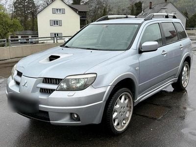 Second-hand Mitsubishi Outlander 201 CP (147 kW) 2005 Argintiu SUV