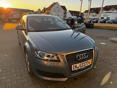 Gebraucht Audi A3 125 PS (91 kW) 2010 Blau Limousine