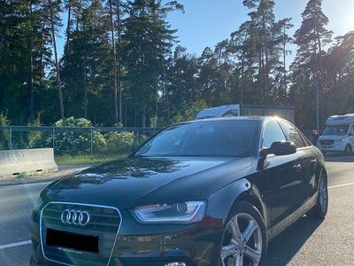 Gebraucht Audi A4 Ambiente 170 PS (125 kW) 2012 Schwarz Limousine