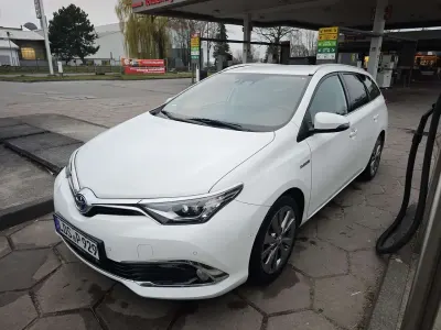 Gebraucht Toyota Auris Hybrid Executive 136 PS (100 kW) 2017 Weiß Kombi