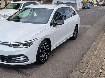 Gebraucht VW Golf VIII Move 150 PS (110 kW) 2024 Weiß Kombi