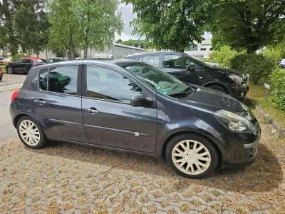 Używany Renault Clio II 88 KM (64 kW) 2007 Sedan/Limuzyna