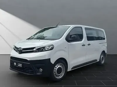 Gebraucht Toyota Proace Verso Comfort 144 PS (105 kW) 2024 Weiß Kombi