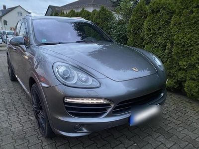 Grau Gebraucht 2013 Porsche Cayenne SUV | 20.999 € (Fairer Preis)