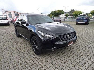 Infiniti QX70