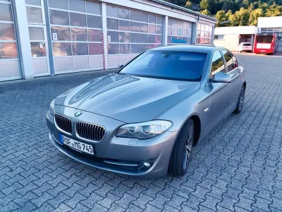 Gebraucht BMW 520 184 PS (135 kW) 2012 Grau Limousine