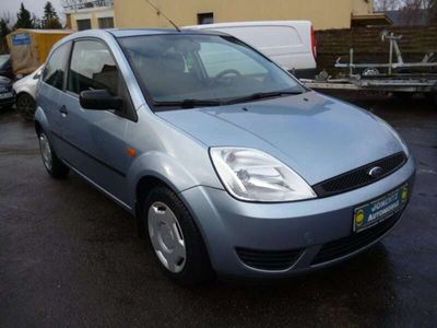 gebraucht Ford Fiesta 1.3 Trend