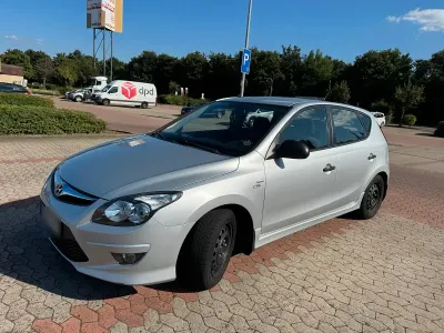 Gebraucht Hyundai i30 2011 Grau Limousine