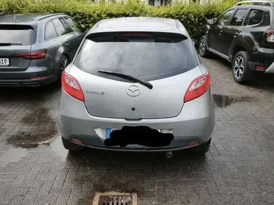 Gebraucht Mazda 2 Impuls 75 PS (55 kW) 2009 Silber Kleinwagen