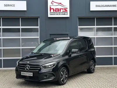 Używany Mercedes 180 Progressive 116 KM (85 kW) 2022 Czarny Sedan/Limuzyna