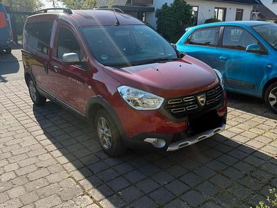 Usata Dacia Dokker Stepway 116 CV (85 kW) 2019 Rosso Monovolume