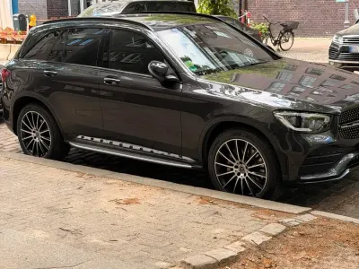 Gebraucht Mercedes GLC300 AMG 258 PS (189 kW) 2019 Grau SUV