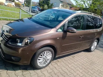 Gebraucht VW Touran 150 PS (110 kW) 2015 Braun Van / Kleinbus