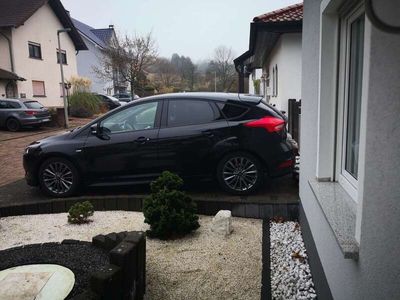 gebraucht Ford Focus 1.5 EcoBoost Start-Stopp-System Aut. ST-Line