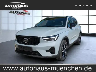 Usado Volvo XC40 Plus 129 HP (94 kW) 2024 Cinzento SUV