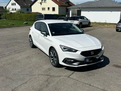 Gebraucht Seat Leon FR 131 PS (96 kW) 2020 Weiß Limousine