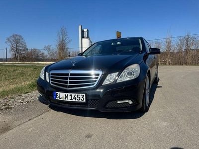 Gebraucht Mercedes E220 Avantgarde 170 PS (125 kW) 2009 Schwarz Limousine