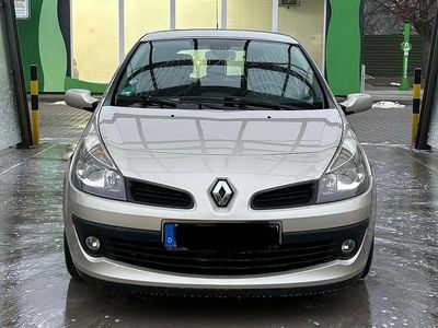 Gebraucht Renault Clio II 75 PS (55 kW) 2007 Braun Limousine