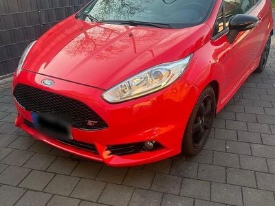 Second-hand Ford Fiesta ST 182 CP (133 kW) 2014 Roșu Hatchback