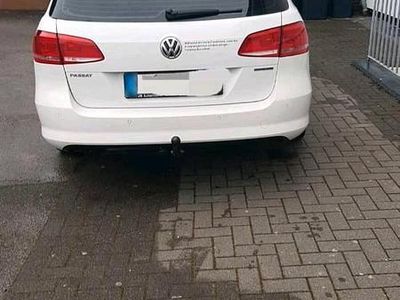 Gebraucht VW Passat 105 PS (77 kW) 2011 Kombi