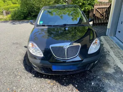 Gebraucht Lancia Ypsilon 66 PS (48 kW) 2004 Schwarz Kleinwagen