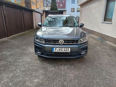Grau Gebraucht 2018 VW Tiguan Sound SUV | 17.500 € (Guter Preis)