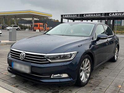 Gebraucht VW Passat 150 PS (110 kW) 2015 Blau Limousine