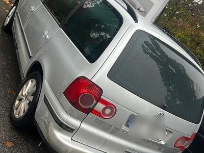 VW Sharan