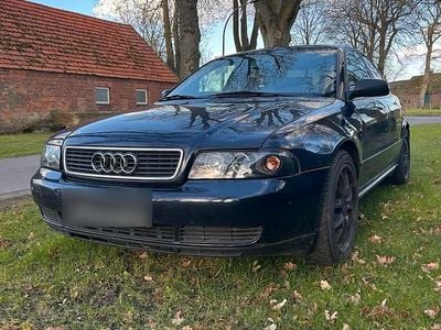 Second-hand Audi A4 101 CP (74 kW) 1996 Albastru Berlinǎ