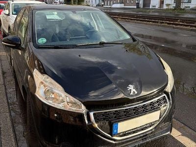 Gebraucht Peugeot 208 Access 68 PS (50 kW) 2014 Schwarz Kleinwagen