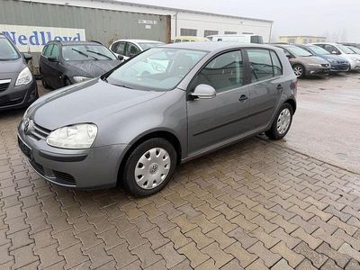 Grau Gebraucht 2005 VW Golf V Trendline Limousine | 4.350 € (Etwas zu teuer)