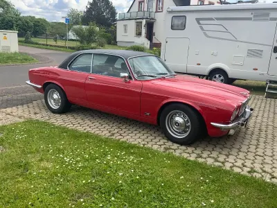 Gebraucht Jaguar XJ6 269 PS (197 kW) 1976 Rot Limousine